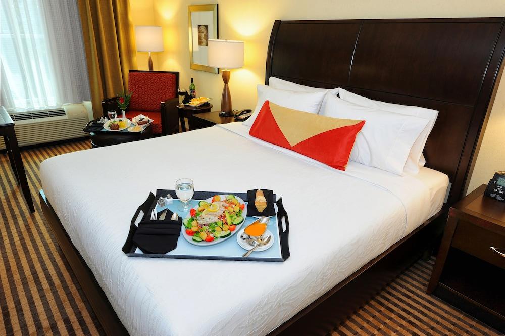 Hilton Garden Inn Columbia/Northeast Екстер'єр фото