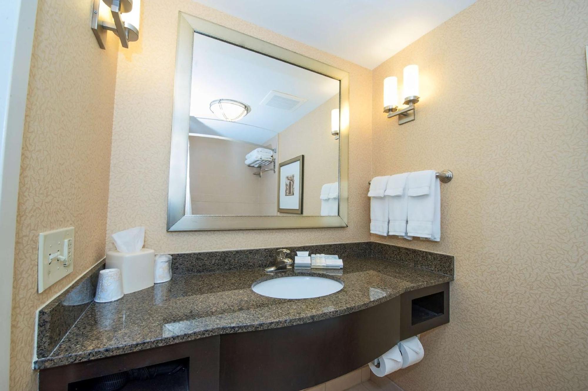 Hilton Garden Inn Columbia/Northeast Екстер'єр фото